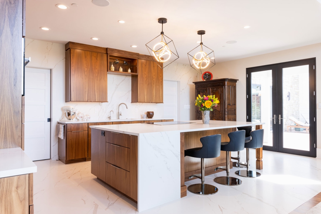 highend-luxury-modern-kitchen-wood-cabinets-bookmatch-veneer-maryland-architect-Peter-Twohy-1100x733.jpg